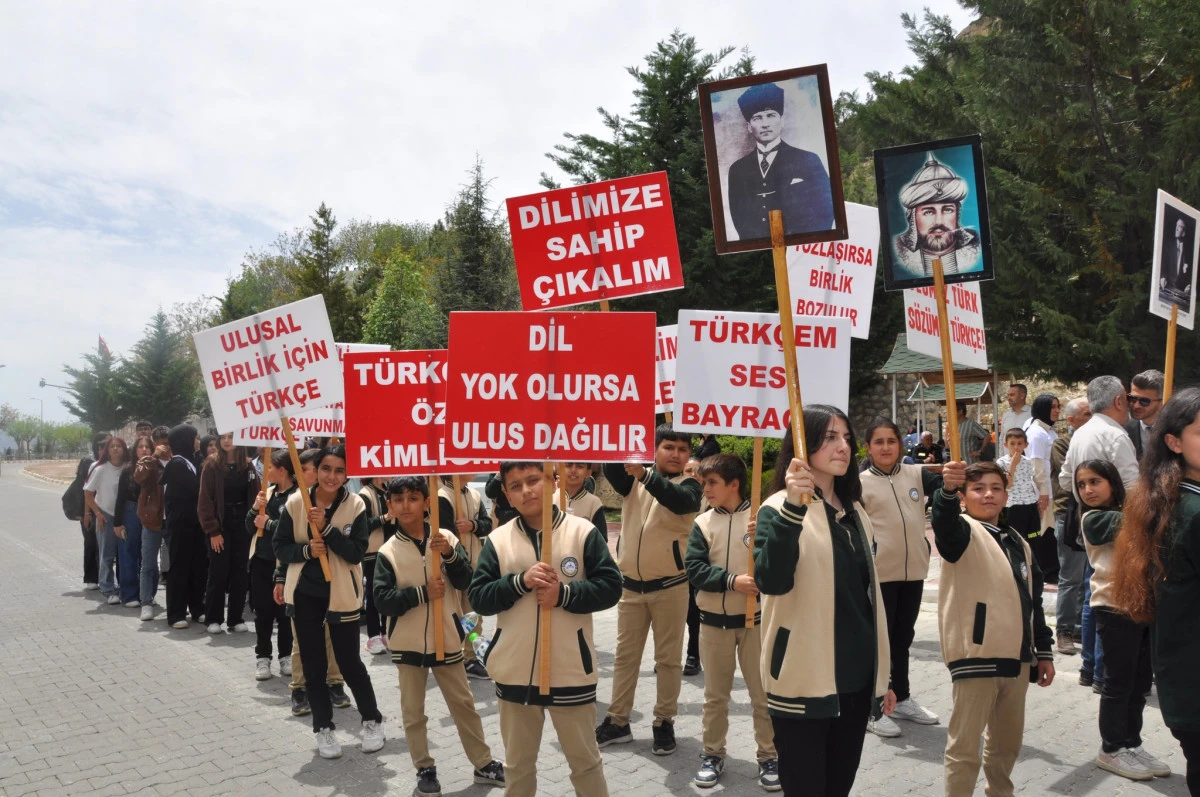 DİLİMİZİN GÜZELLİĞİNE ADANMIŞ BİR YÜRÜYÜŞ