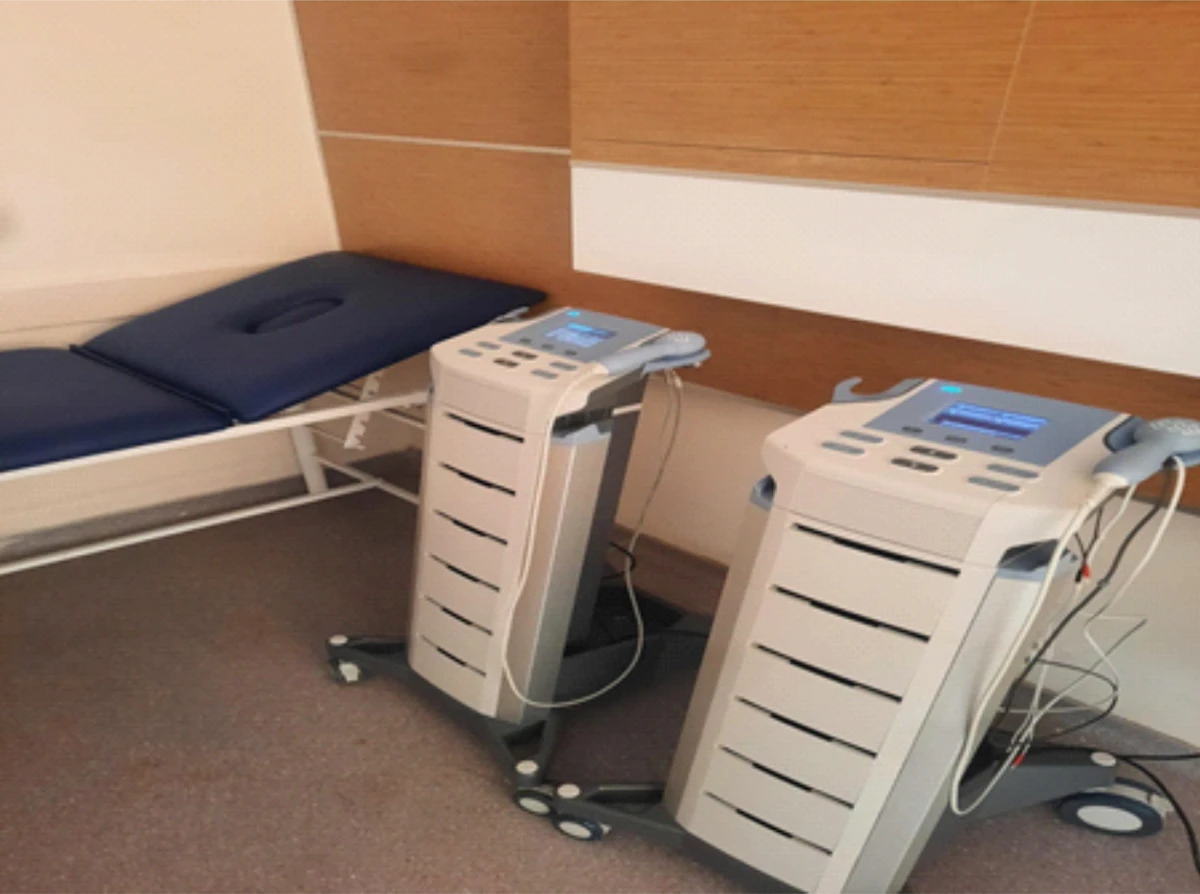 İlçemiz Devlet Hastanesine iki adet Kombine Elektroterapi Cihazı bölgemiz halkının hizmetine kazandırıldı.